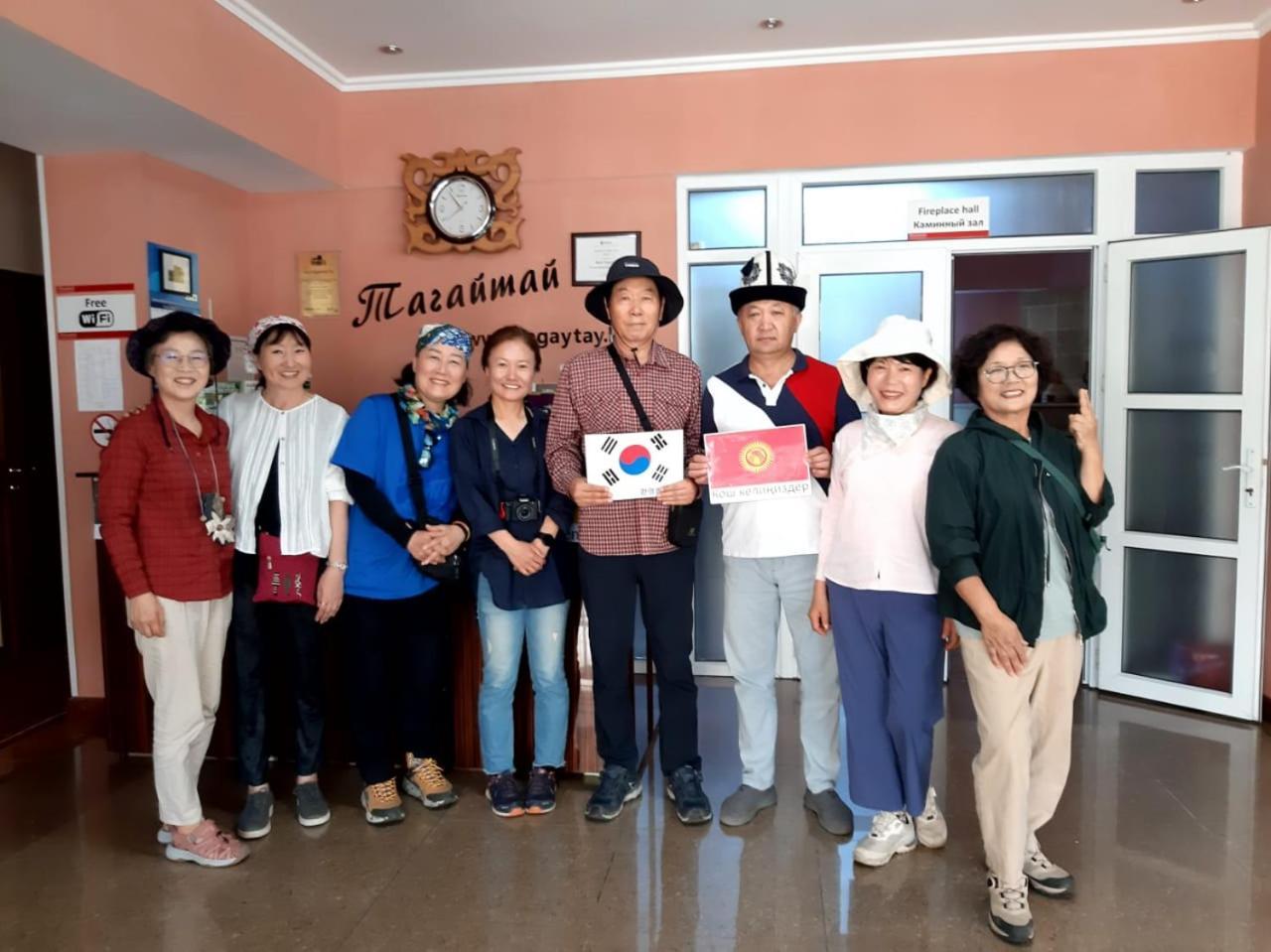 Tagaytay Karakol Hotel Extérieur photo